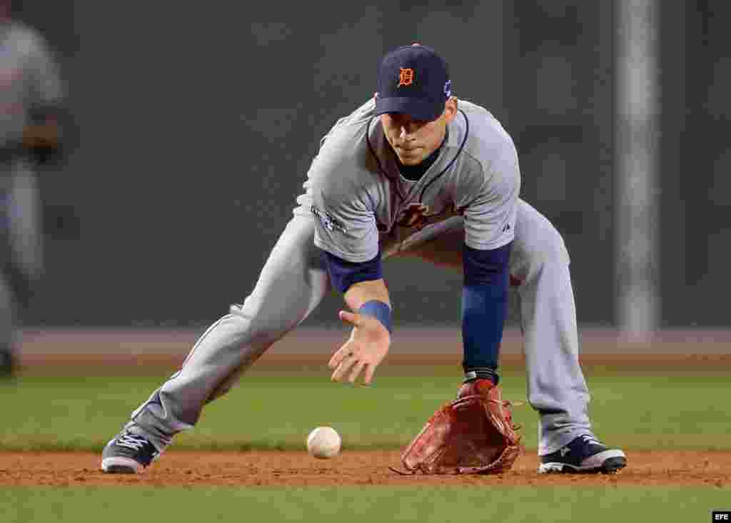 José "Candelita" Iglesias (Habana, 1990) batea esta temporada para .323 (76 hits en 235 visitas al plato), con 1 jonrón y 14 carreras impulsadas, mientras que en el aspecto defensivo ha cometido 7 errores en 600.2 innings. Además, ha participado en 43 double plays. 